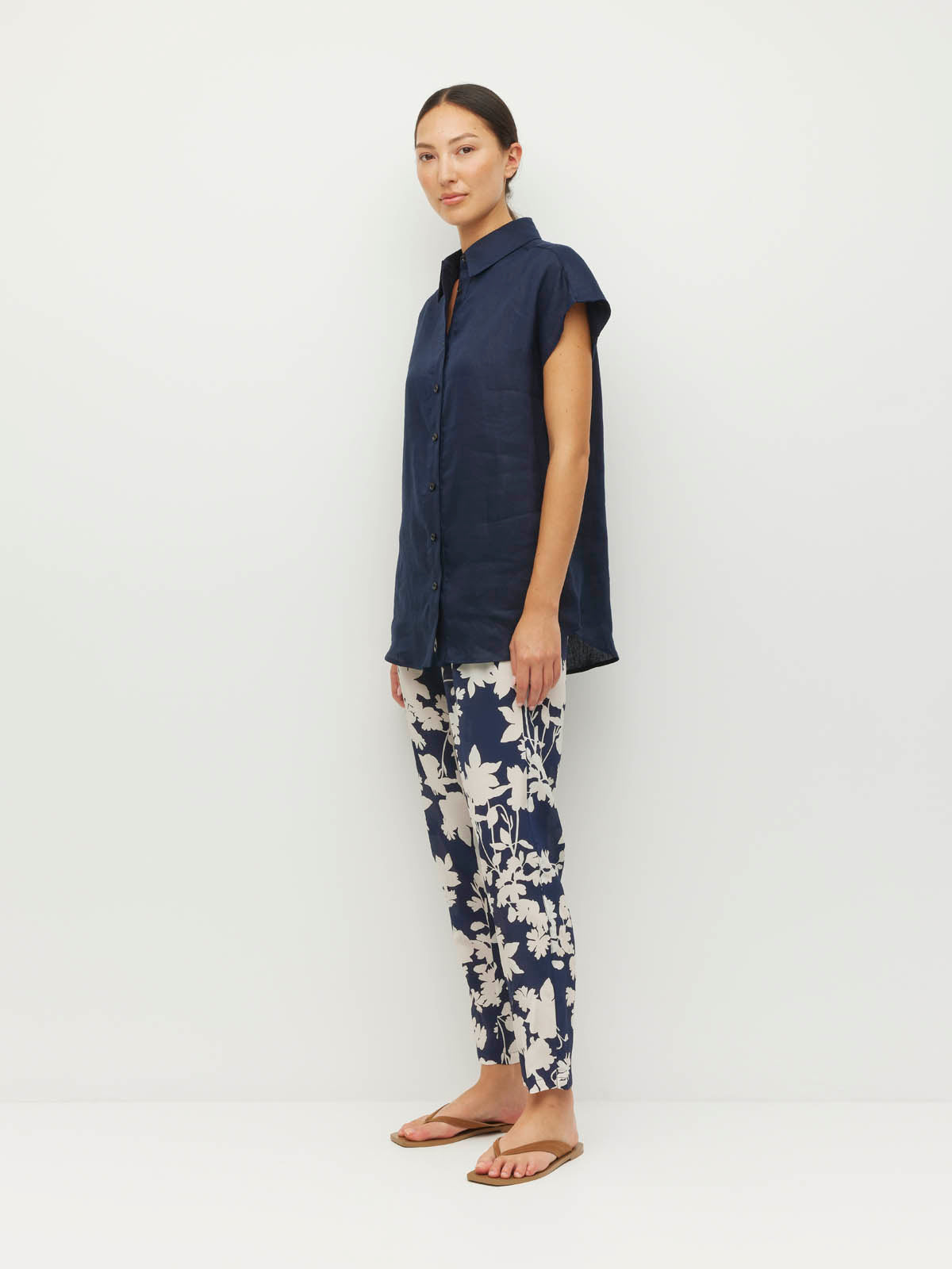Leonard Pant (Shadow Floral Silk CDC) Silhouette