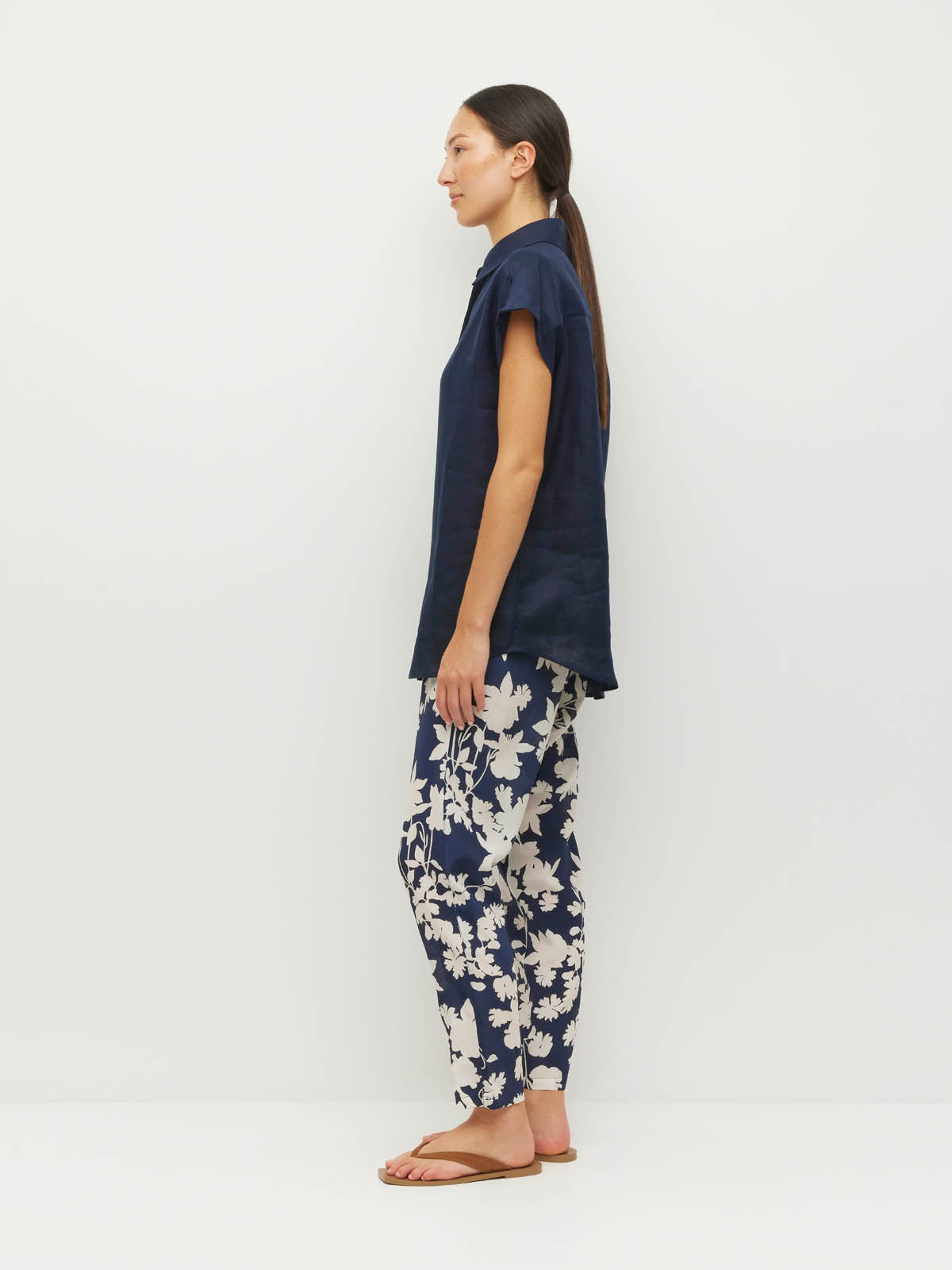 Leonard Pant (Shadow Floral Silk CDC) Silhouette