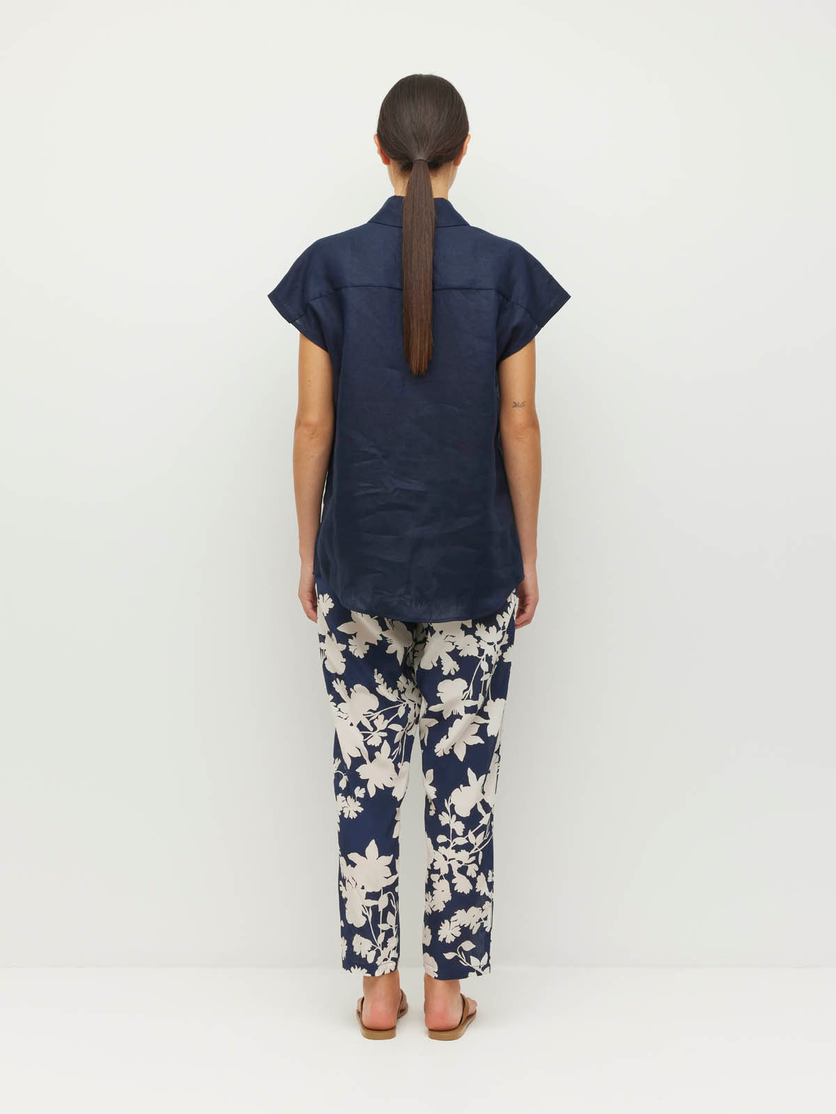 Leonard Pant (Shadow Floral Silk CDC) Silhouette