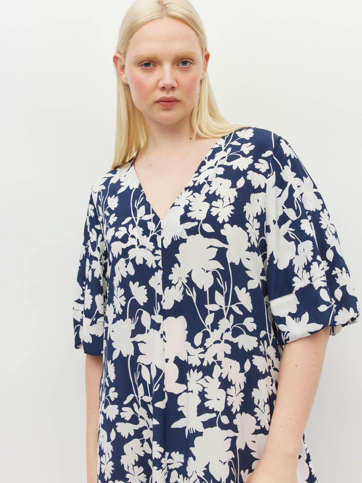 Piper Dress (Shadow Floral Silk CDC) Silhouette