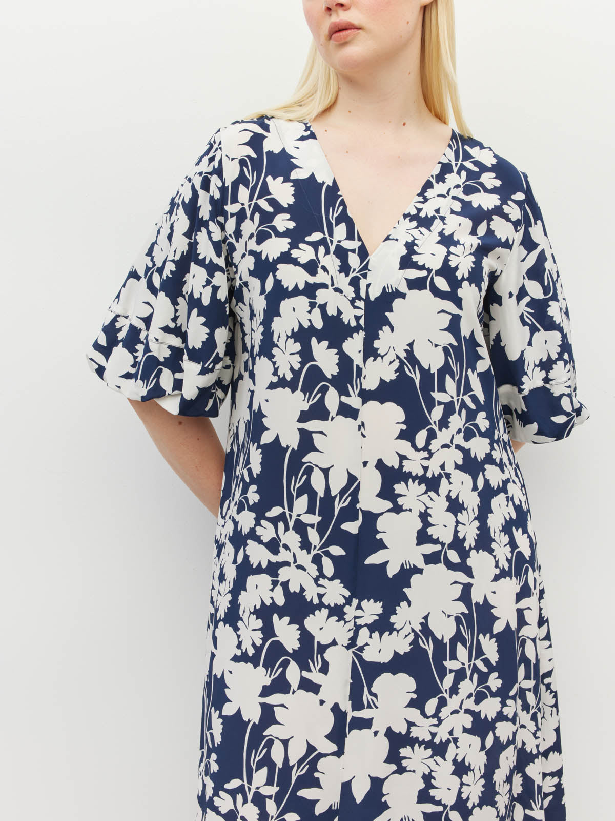 Piper Dress (Shadow Floral Silk CDC) Silhouette