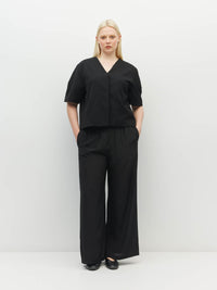 Juliette Hogan Koa Trouser (Silk CDC) Black - simple straight wide leg silk pants with elasticated waist and pockets.