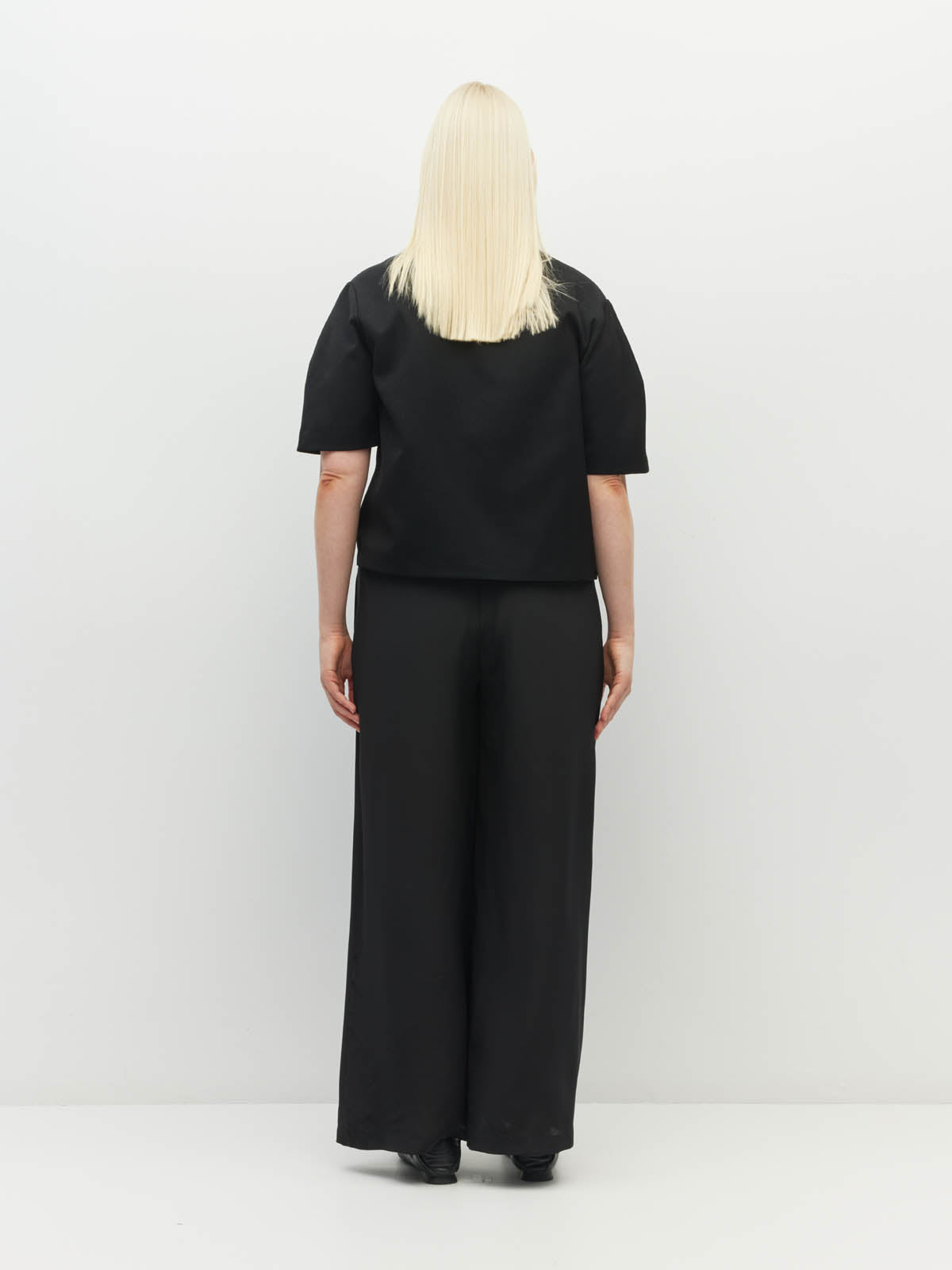 Juliette Hogan Koa Trouser (Silk CDC) Black - simple straight wide leg silk pants with elasticated waist and pockets.