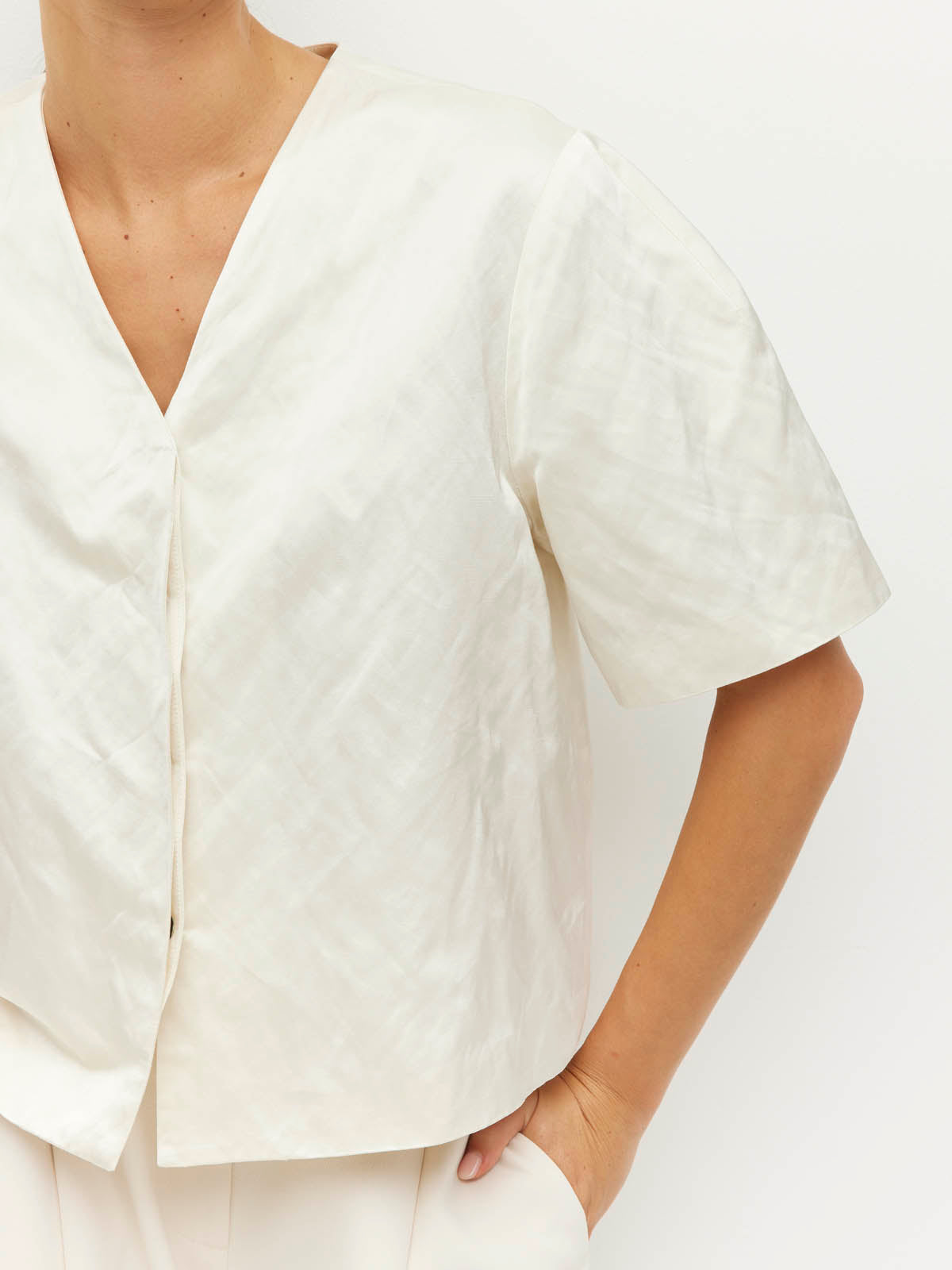 Vesper Jacket (Sculptural Satin) Antique Pearl