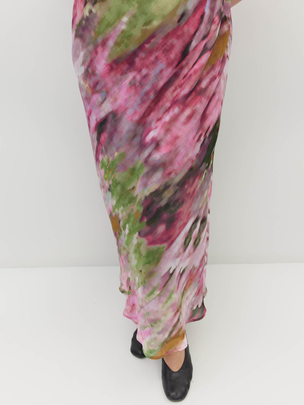 Juliette Hogan Dahlia Dress (Summer Daze Crush) Rose Ripple - summer event-ready printed style with waterfall sleeve, under-bust gather, and bias-cut skirt.