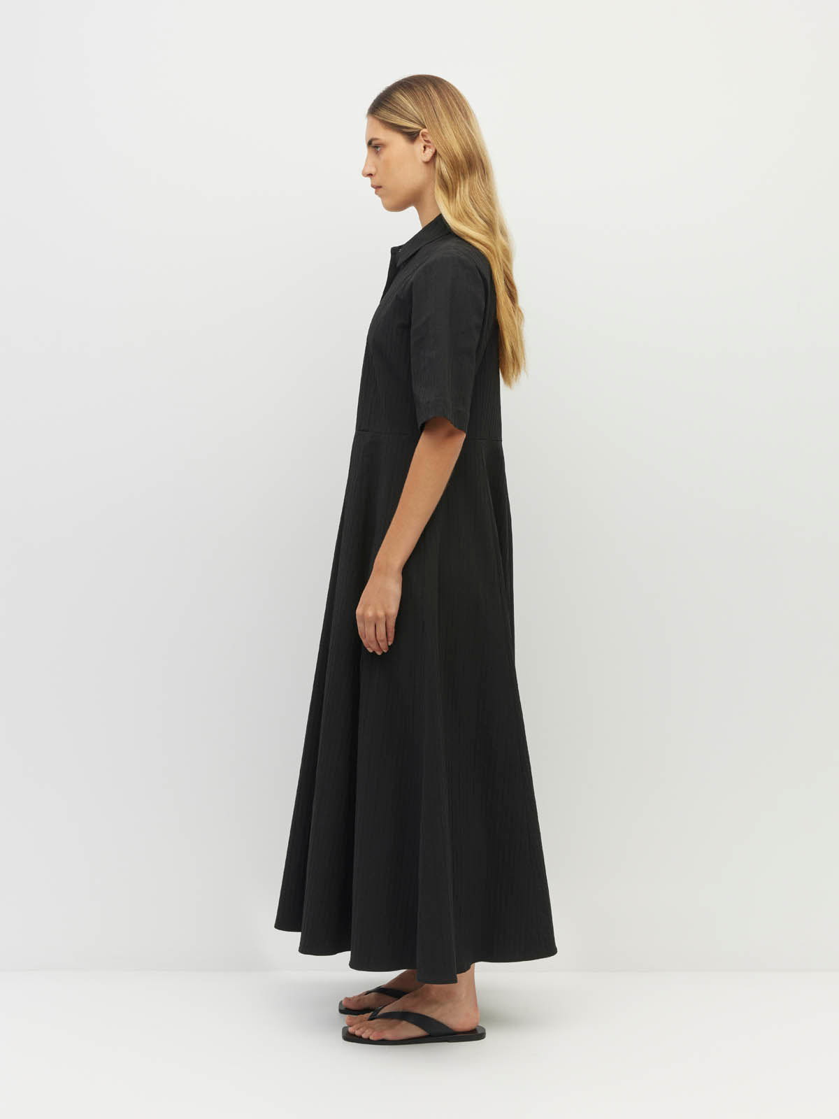Delphi Dress (Thread Line Cotton) Black Linear