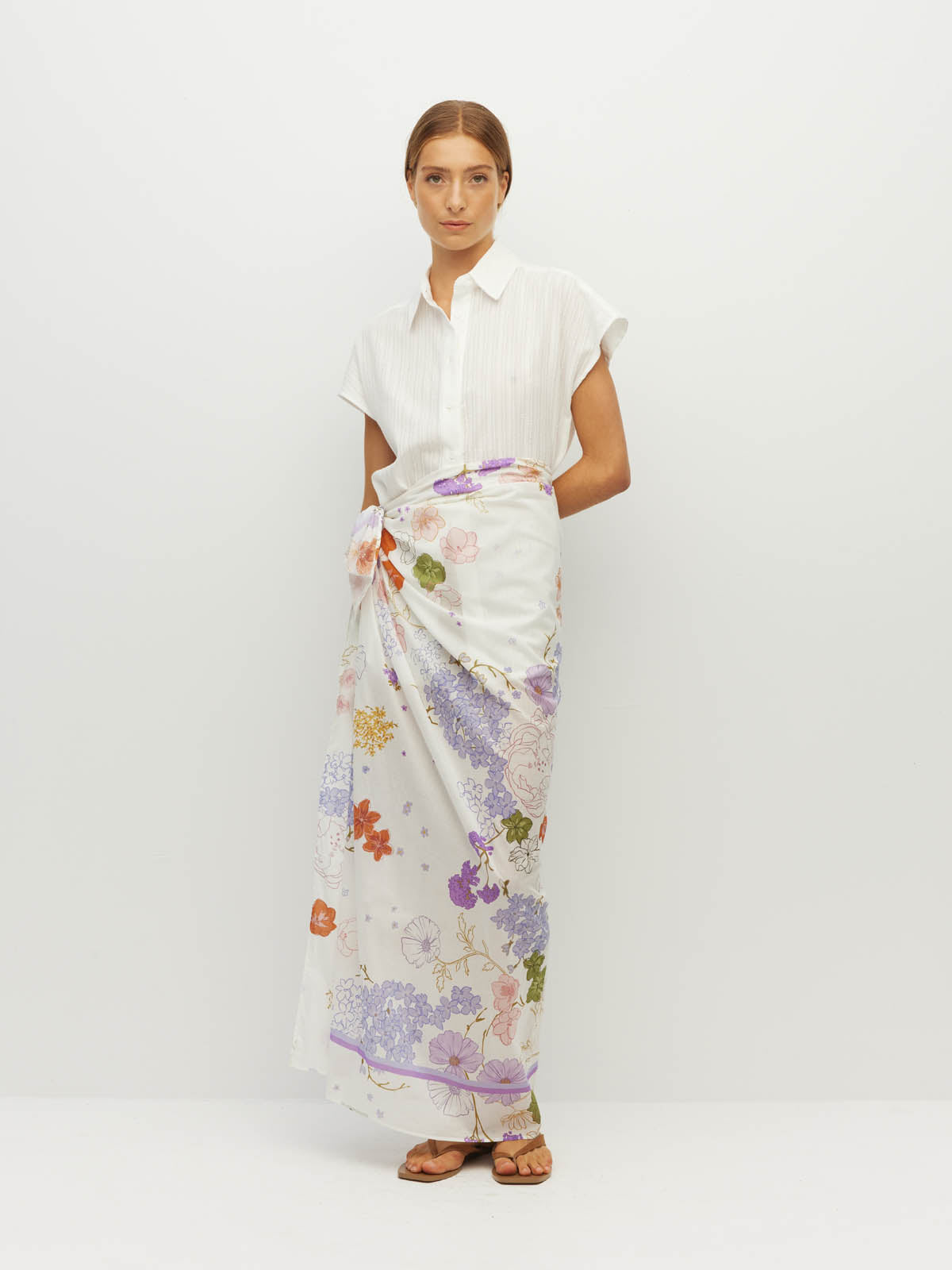 Juliette Hogan Border Sarong (Afterglow Floral Cotton) Blanc - lightweight cotton beach cover-up and sarong, 132cm x 141cm.