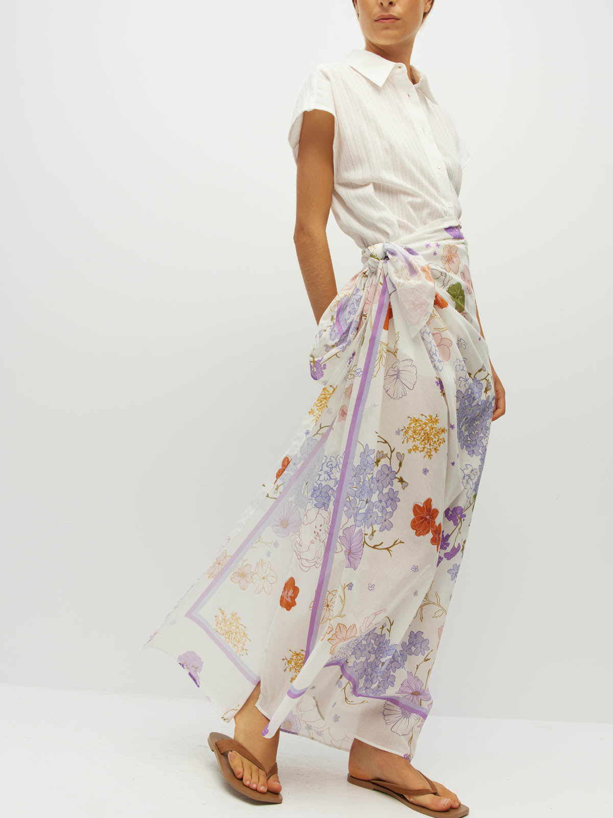 Juliette Hogan Border Sarong (Afterglow Floral Cotton) Blanc - lightweight cotton beach cover-up and sarong, 132cm x 141cm.