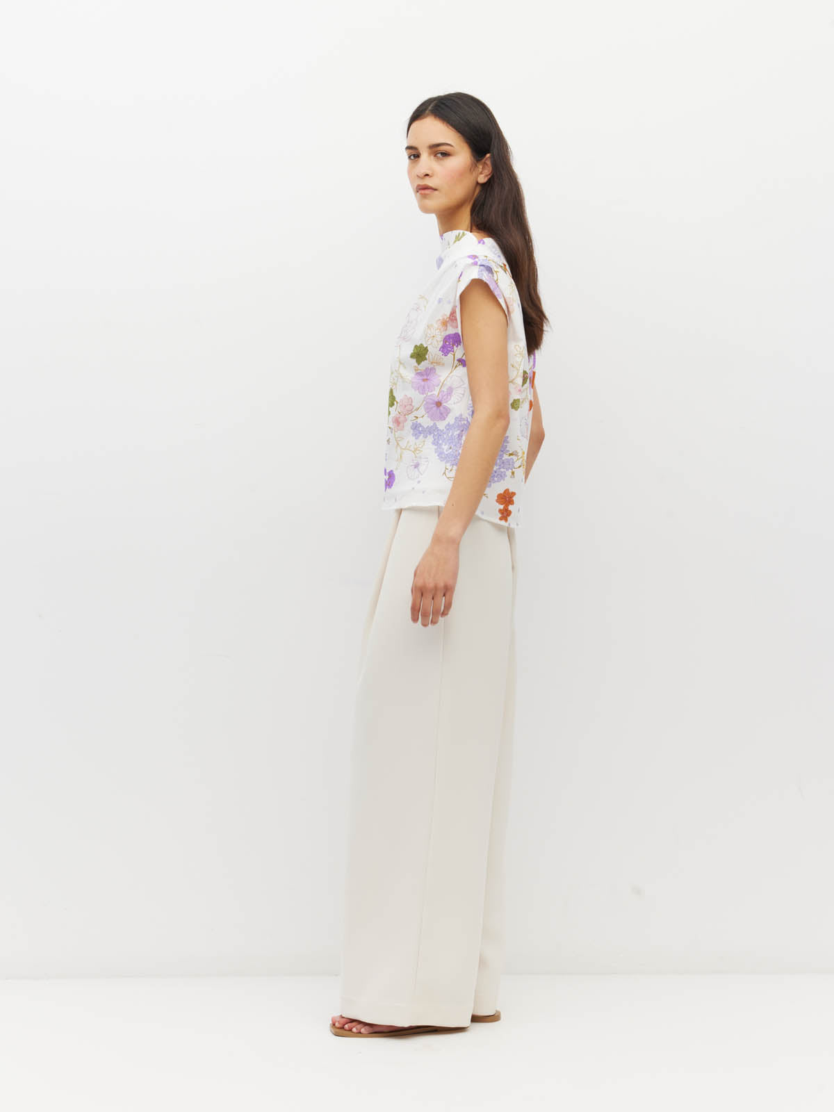 Juliette Hogan Monaco Top (Afterglow Floral Cotton) Blanc - draped, bias-cut cotton top with asymmetric off-shoulder neckline.