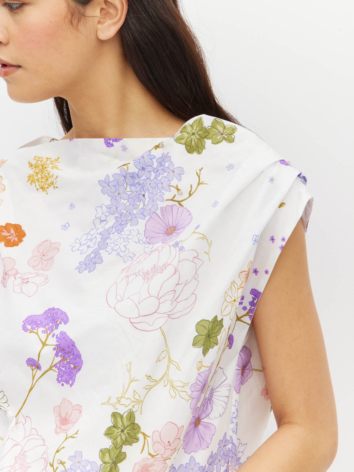 Juliette Hogan Monaco Top (Afterglow Floral Cotton) Blanc - draped, bias-cut cotton top with asymmetric off-shoulder neckline.