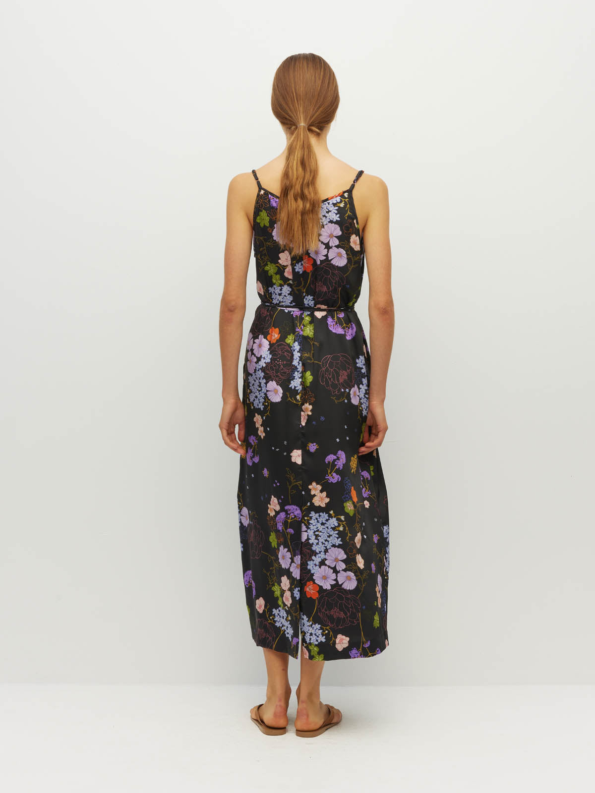 Juliette Hogan Always Slip (Afterglow Floral Twill) Noir - printed summer slip dress with V-neckline, adjustable straps, waist tie, and side pockets.