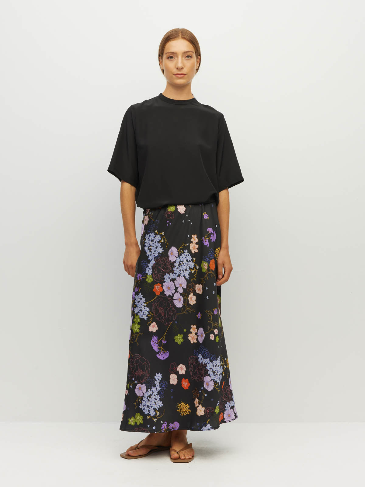 Juliette Hogan Em Skirt (Afterglow Floral Twill) Noir - bias-cut printed skirt with elastic waistband and lower-calf hem.