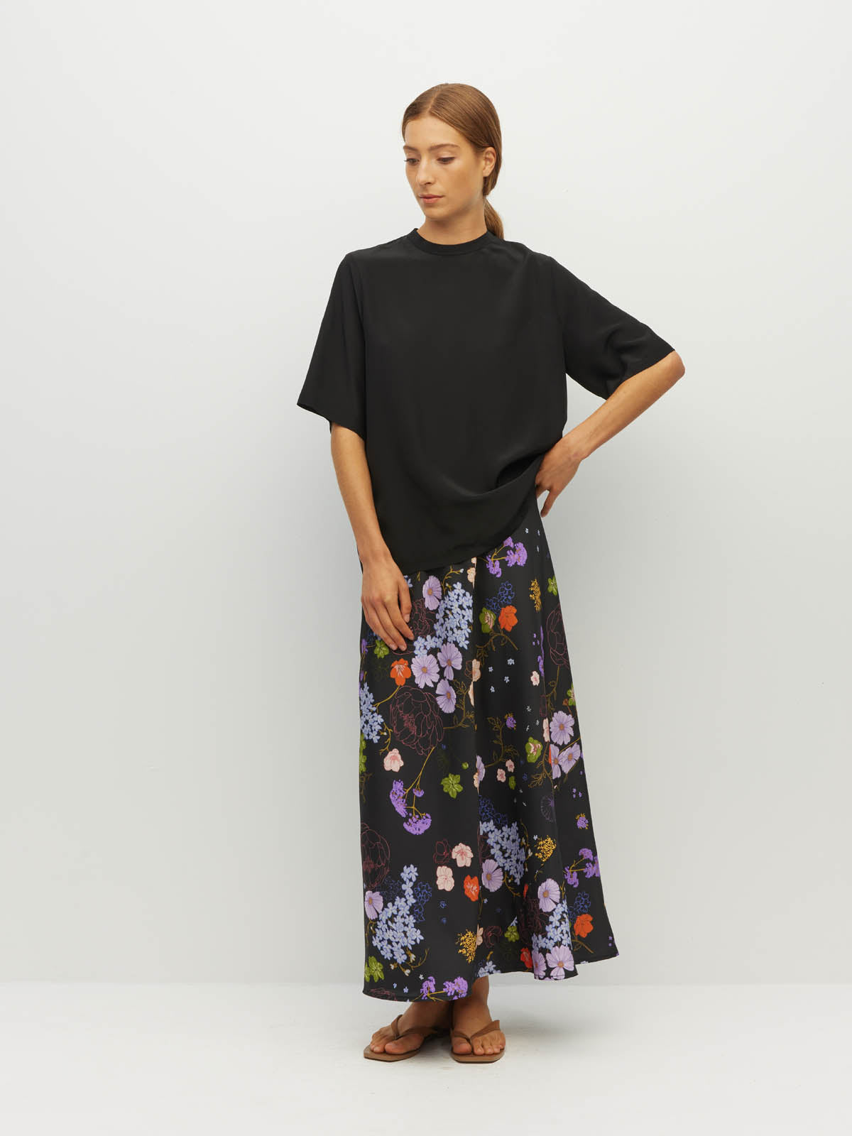 Juliette Hogan Em Skirt (Afterglow Floral Twill) Noir - bias-cut printed skirt with elastic waistband and lower-calf hem.
