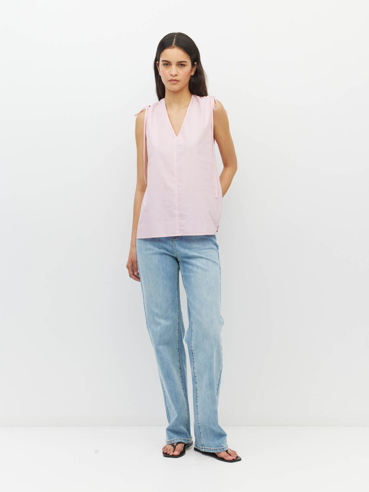 Juliette Hogan Tulia Top (Pastel Cotton) Pale Pink - reversible cotton top with adjustable V-neckline and tie shoulders, finishing at the hip.