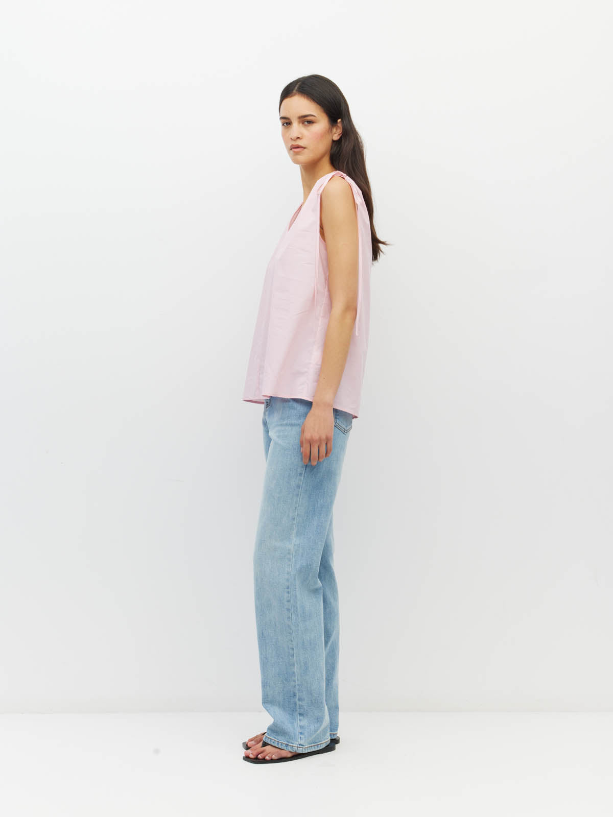 Juliette Hogan Tulia Top (Pastel Cotton) Pale Pink - reversible cotton top with adjustable V-neckline and tie shoulders, finishing at the hip.