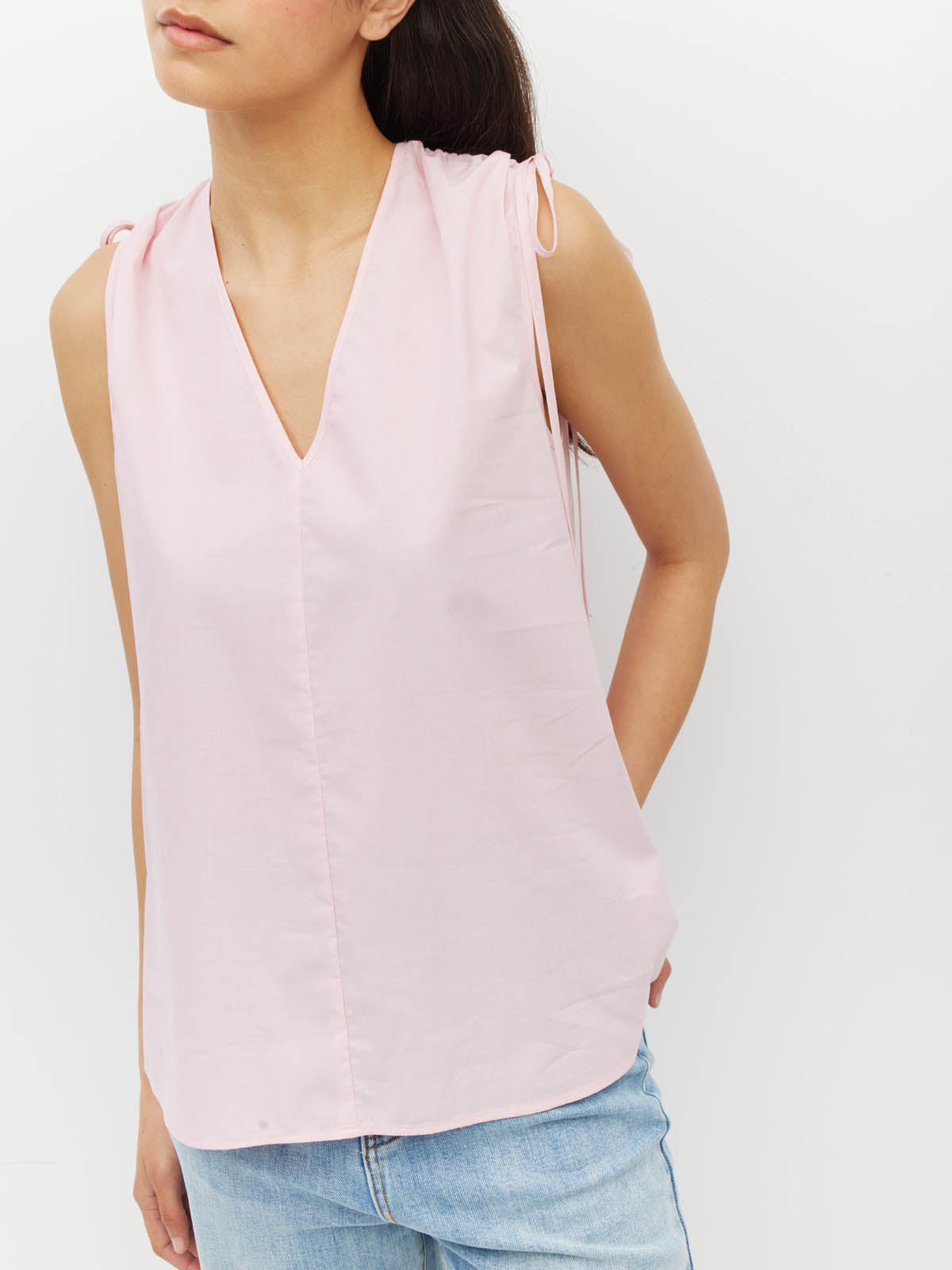 Juliette Hogan Tulia Top (Pastel Cotton) Pale Pink - reversible cotton top with adjustable V-neckline and tie shoulders, finishing at the hip.