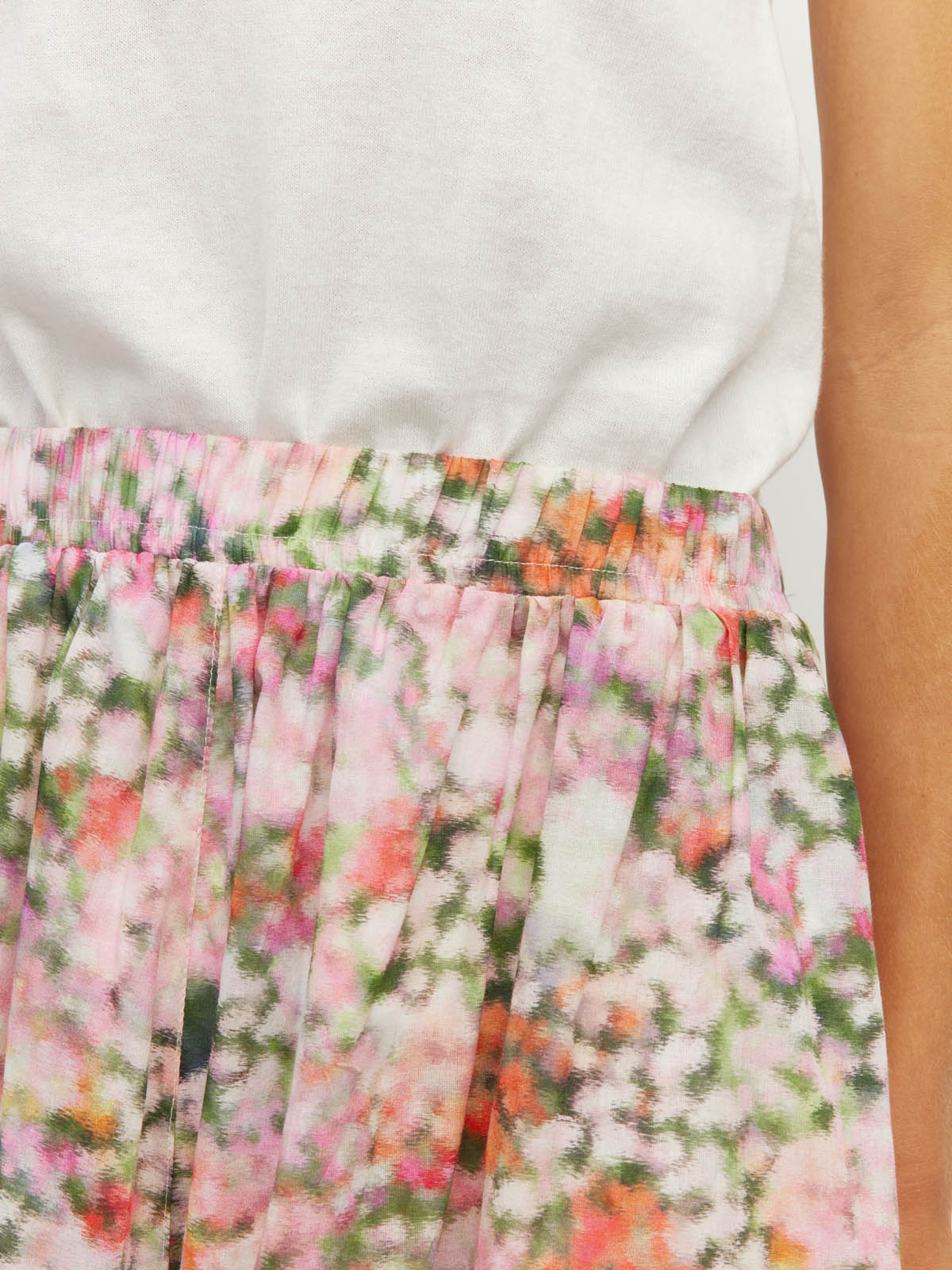 Juliette Hogan Arcade Skirt (Peony Fields Cotton) Taffy - printed cotton midi skirt with elasticated waist and in-seam side pockets.