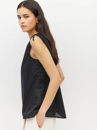 Juliette Hogan Tulia Top (Resort Cotton) Black - reversible cotton top with adjustable V-neckline and tie shoulders, self-lined, finishing at the hip.