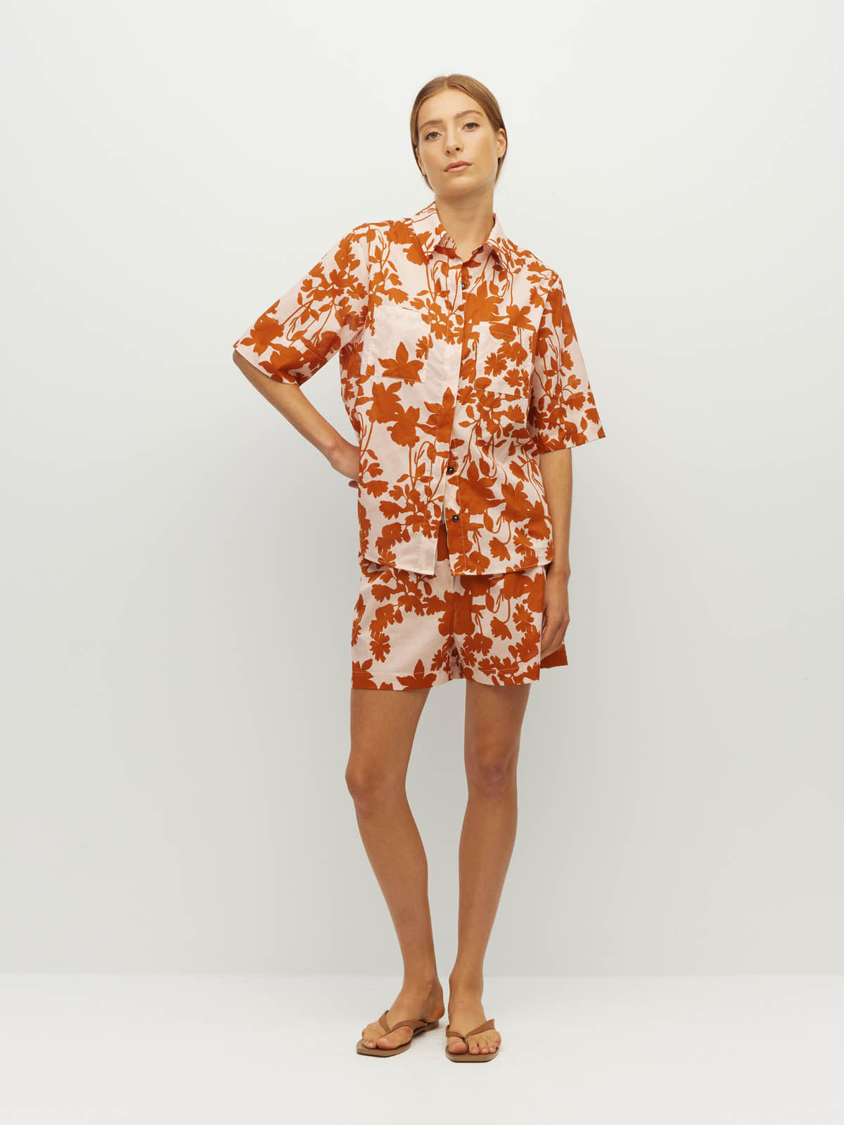 Juliette Hogan Ailsa Shirt (Shadow Floral Cotton) Clay - relaxed-fit summer cotton shirt with concealed button placket, two breast pockets, and gradual scoop hem.